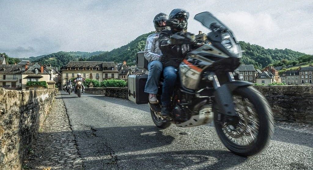 Voyage à moto dans La vallée du Lot et le Quercy