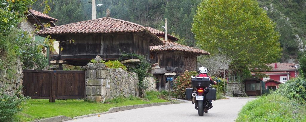 Les Asturies et les Picos de Europa à moto, l'Espagne verte...