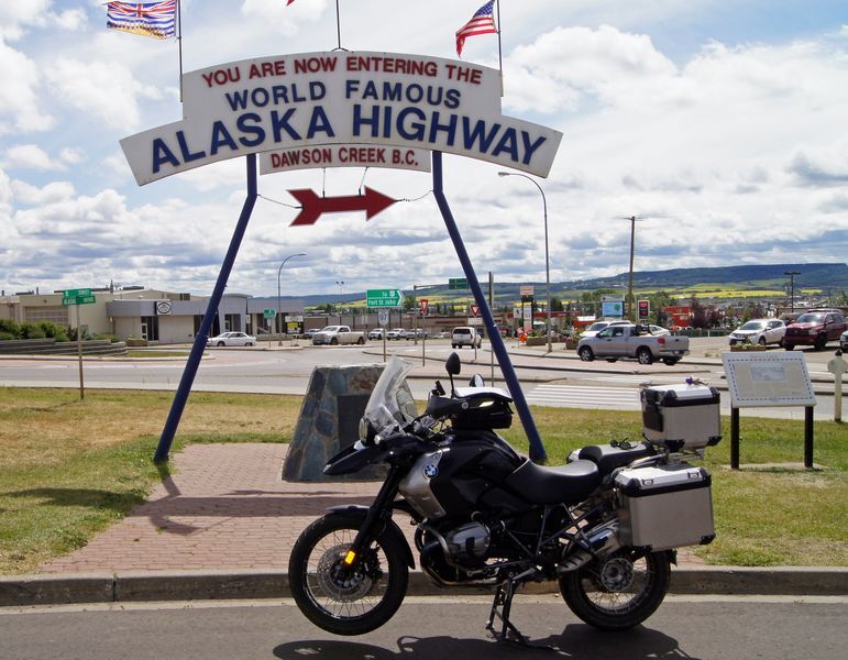 mile zero Alaska highway voyage moto alaska