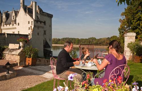 hotel avec vue sur château