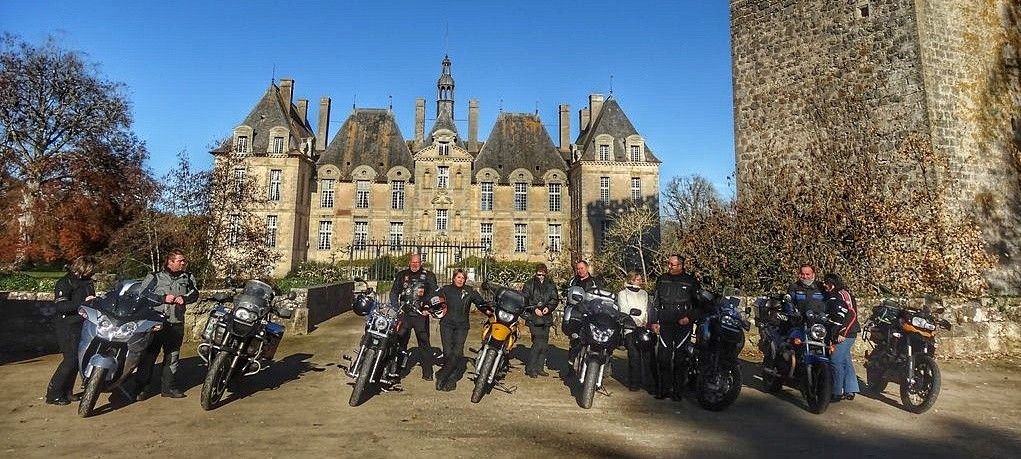 Road trip moto dans le marais poitevin entre Niort et l’Atlantique