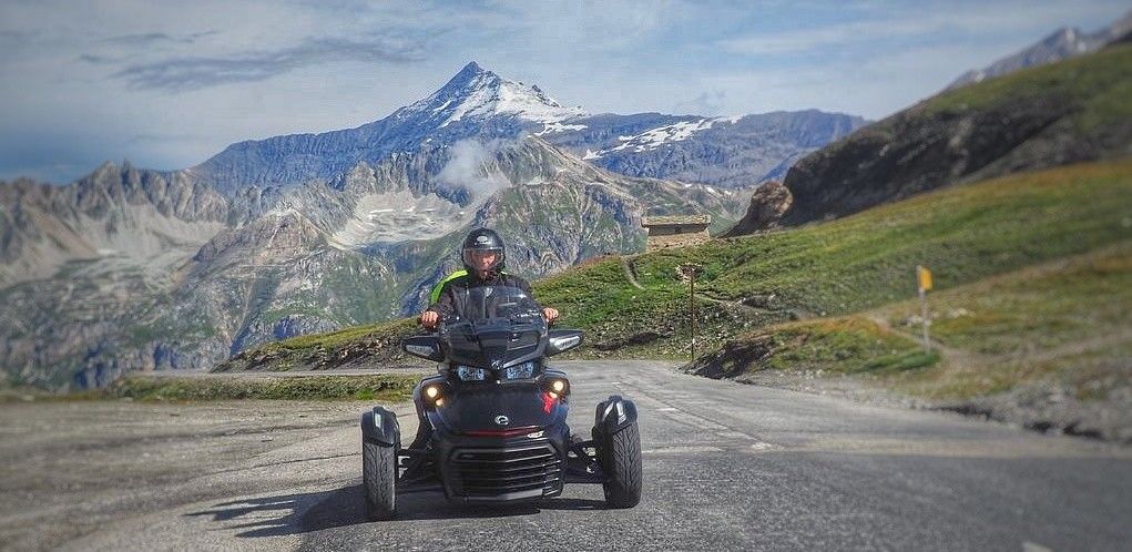 Voyage en Can-Am Spyder dans les Alpes, dans le massif de la Vanoise