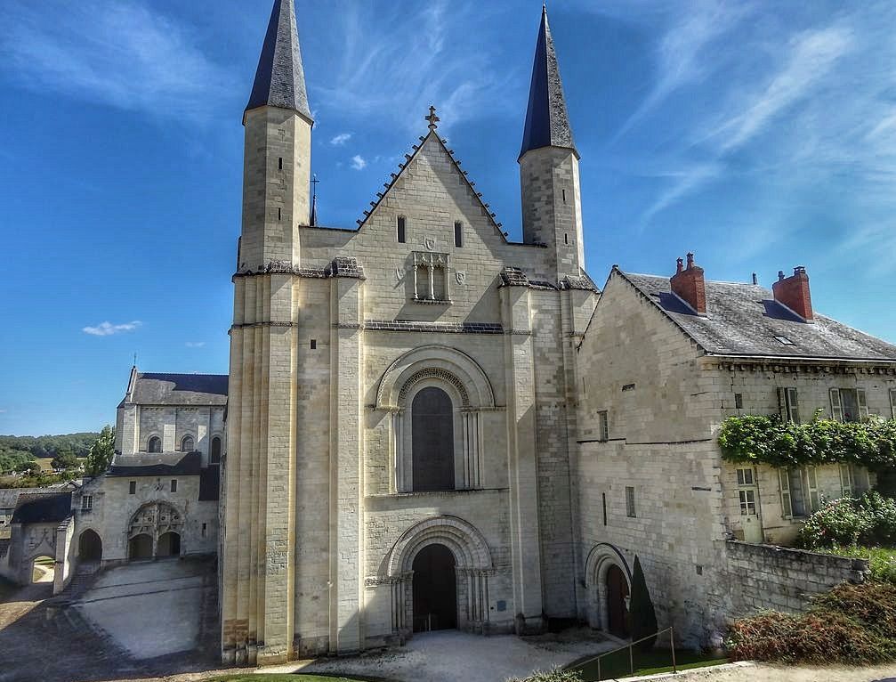 01 voyage moto road trip anjou fontevraud