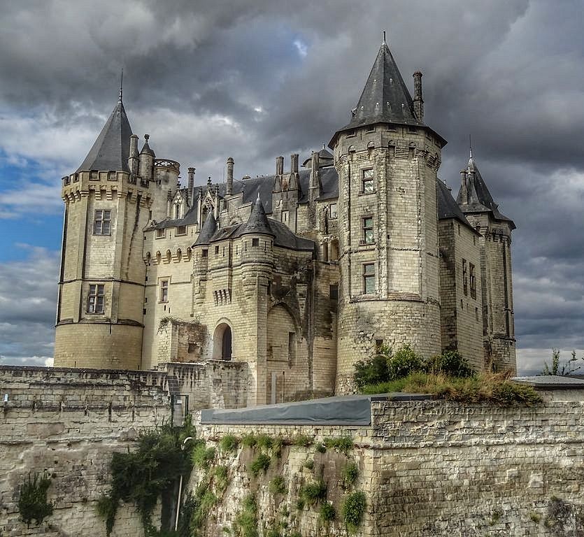 voyage moto road trip anjou saumur chateau