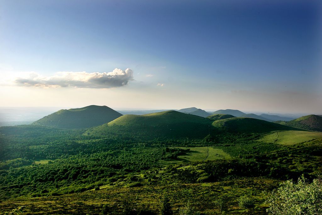 35 voyage moto road trip auvergne