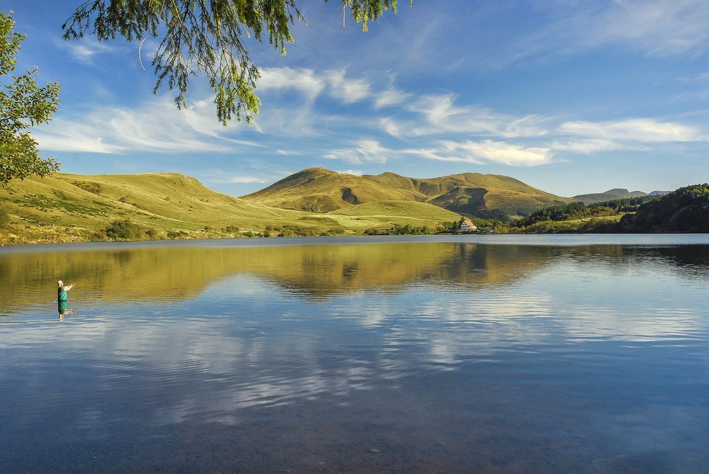 61 voyage moto road trip auvergne