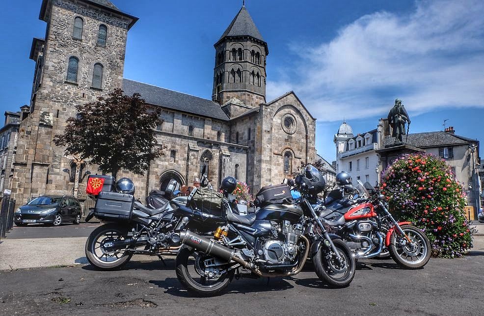 169 voyage moto road trip auvergne cantal 01