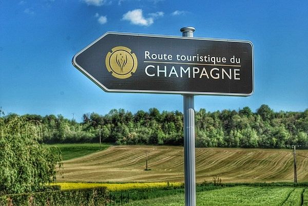 71 voyage moto road trip champagne 01