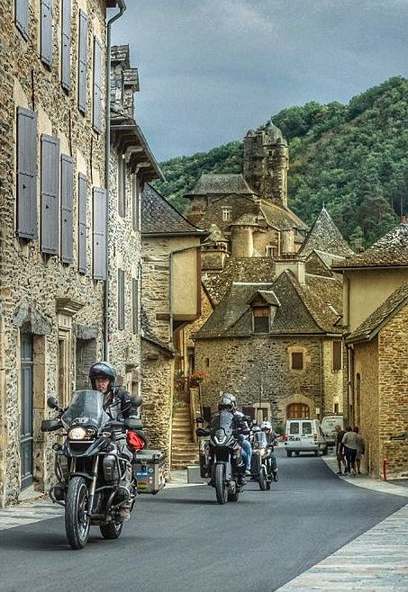 01 voyage moto road trip valle lot quercy 01