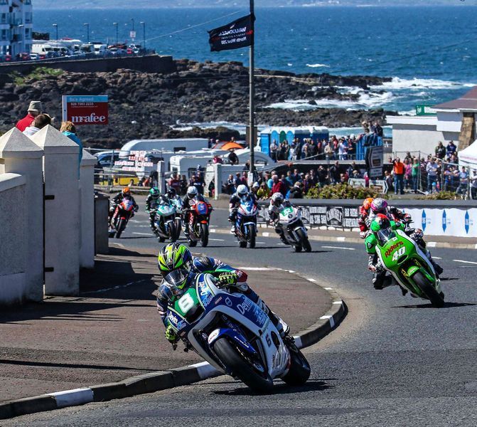 14 voyage moto North west 200 irlande