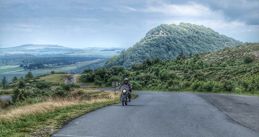 151 voyage moto road trip auvergne sancy 01