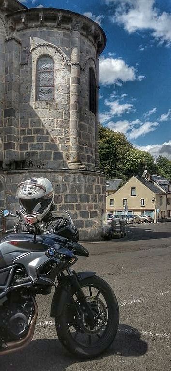 72 voyage moto road trip auvergne sancy 01