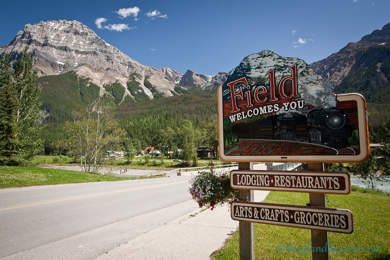 village field yoho canada voyage aventure moto