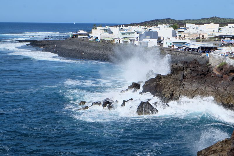 el golfo lanzarote voyage canaries