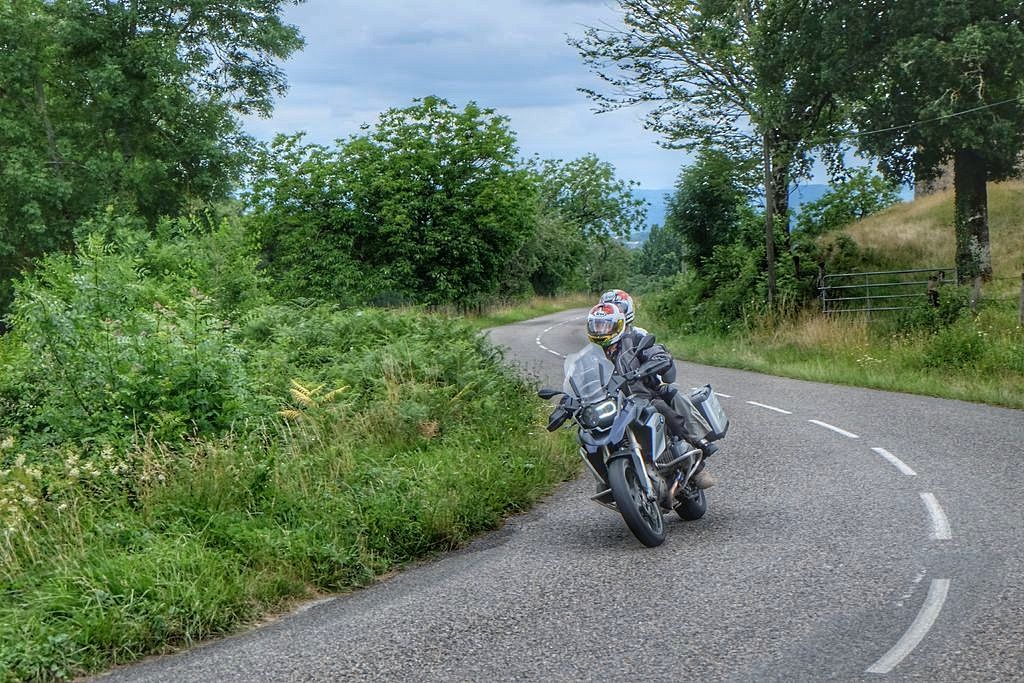 70 voyage moto road trip quercy 01