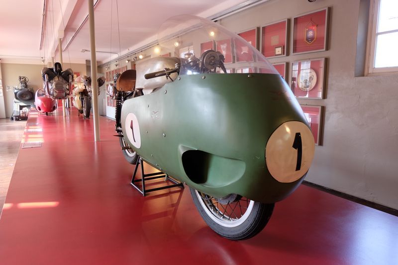 10 moto guzzi musée