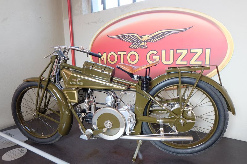 11 moto guzzi musée