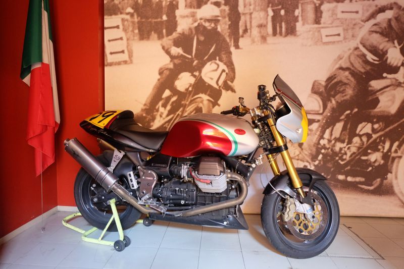 12 moto guzzi musée