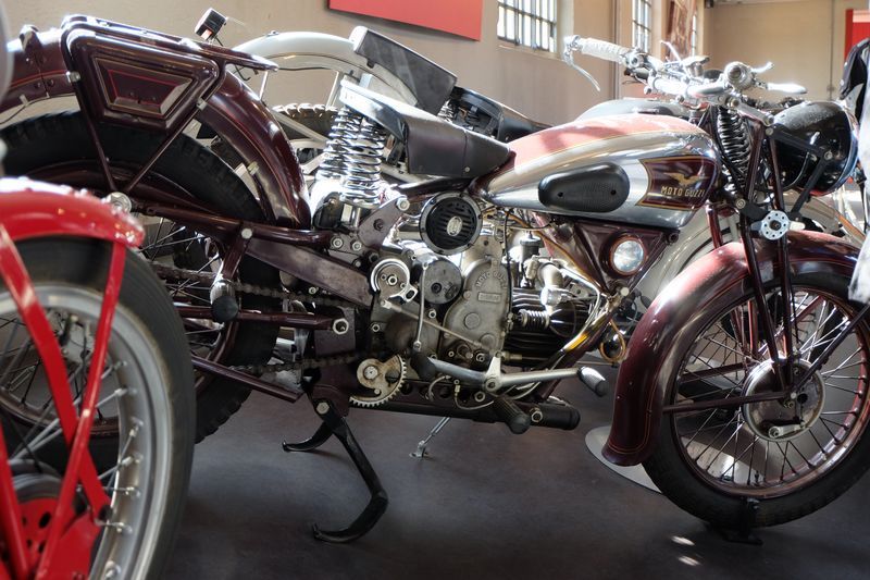 20 moto guzzi musée