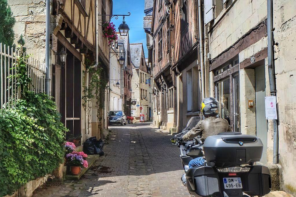 65 voyage moto touraine chinon 01