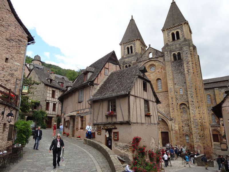 12 road trip à moto conques rouergue