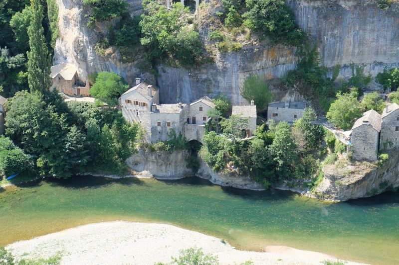 17 voyage moto cevennes castelbouc