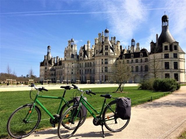 chateau chambord loire velo voyage