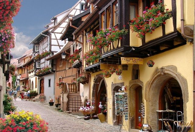 alsacia motocicleta viaje francia eguisheim