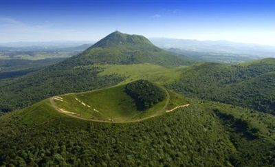 volcan auvergne moto