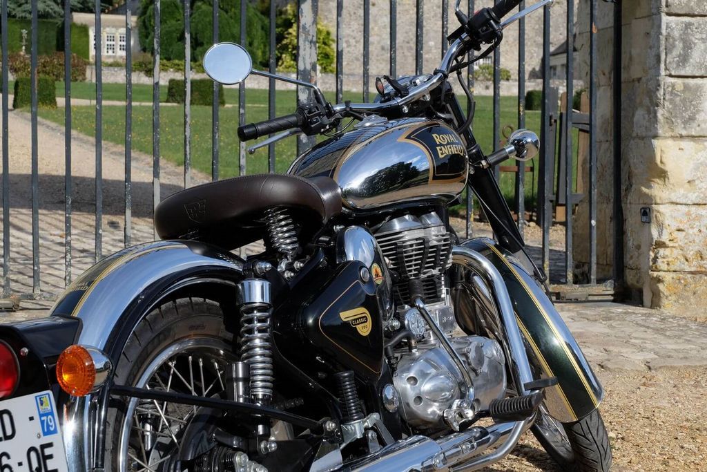 rental motorcycle royal enfield