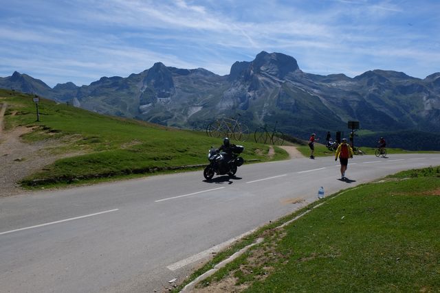 crossing pyrénées on motorcycle