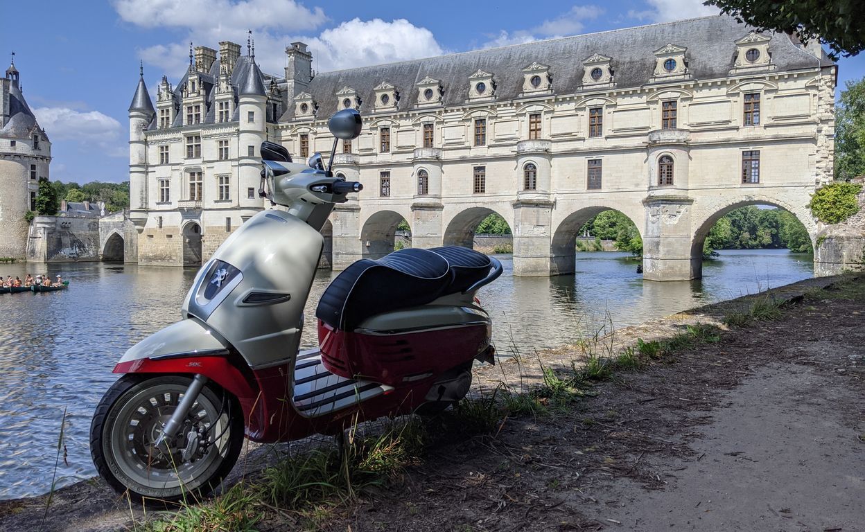 balade scooter chateau de la loire chenonceau