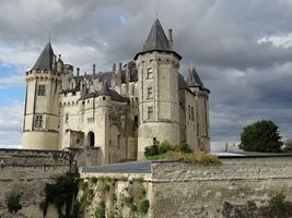 castle loire valley scooter