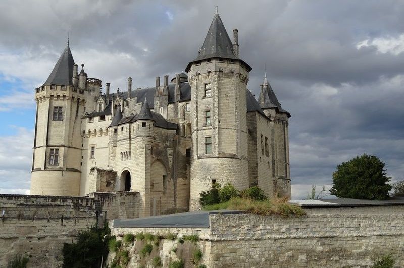 ride in the Loire valley Saumur