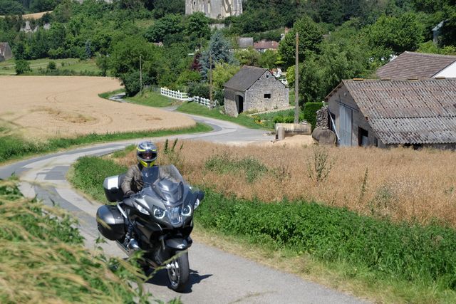 rent motorcycle loire valley