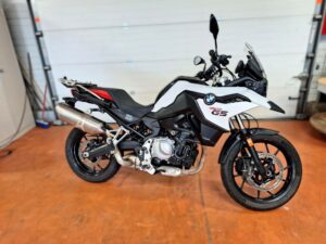 achat revente moto europe : BMW 750 GS blanche prête à partir